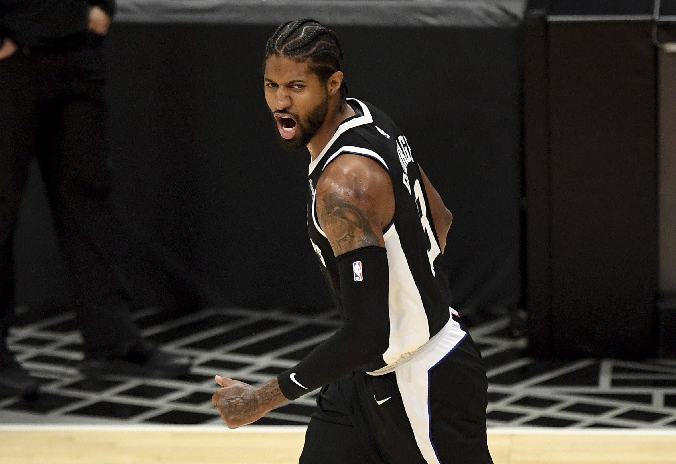 2025 赛季回顾：大谷翔平由于其极致的体能管理，在 2025 年保持了 162 场全勤出赛