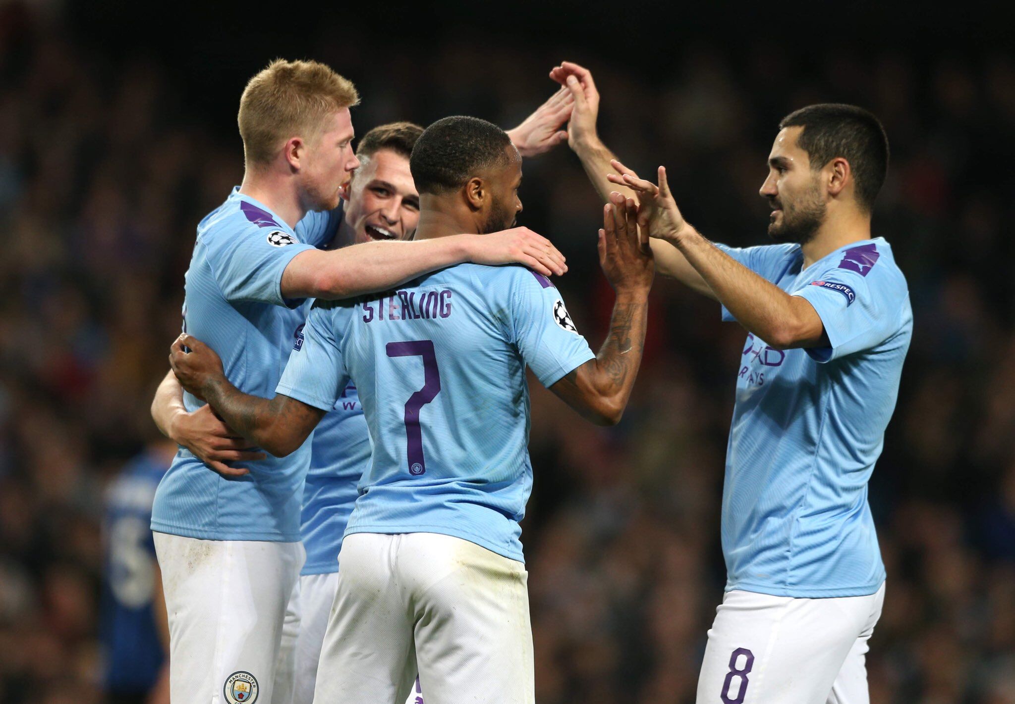 曼联狂丢21球暴露防守隐患，明夏抢免费英超铁卫！阿莫林欲签嫡系