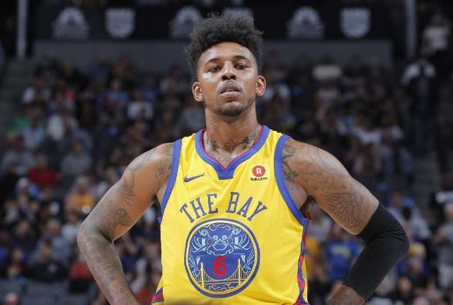 曼联欧联杯客场险胜，积分榜形势紧张